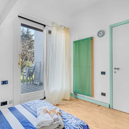 Ampia Dimora A Con Parcheggio E Giardino Apartment Salo
